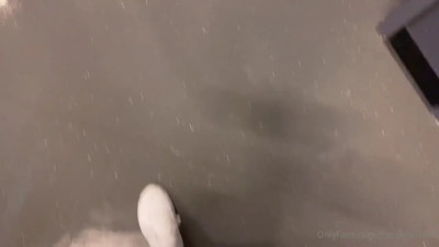 TheRealEmaLee Blows And Has Anal Sex At The Gym