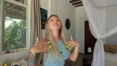 Leah Meow Tastes Her Neighbor While Husband Is Away