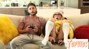 Susie Stellar - Gamer Girl Suprise