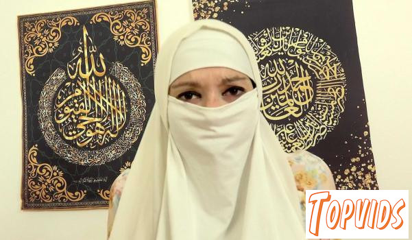 Babe in niqab pleases her husband - E232