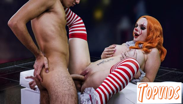 Emily Thorne - Halloween special - Sexy and scary