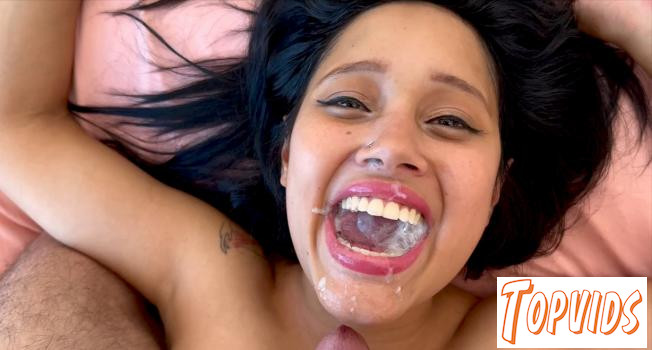 Lia Ponce - 26 Years Old and Mother Of 2