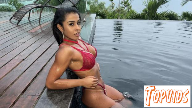 Cah Inacio - Horny Brunette Brazilian with Great Ass Fucked in the Garden