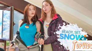 Alice Flore & Erika Mori - Ready, set, snow! 4/4