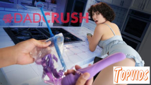 Satine Summers - Backdoor Birds And Bees