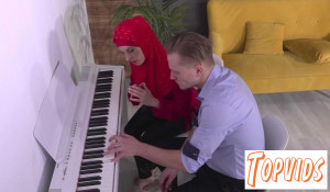 Deborah Bum - She fucks better than she plays the piano - E299