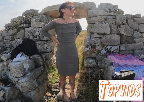 Brille - Brille Risky Public Masturbation On Some Ancient Ruins While On Vacation