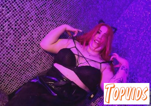 Pastel Bat - Pastel Bat Bbw Model Lubing Up And Banging Herself Out With A Huge Pink Dildo In The Sauna