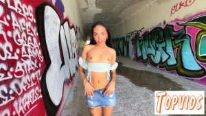 Bianca Bangs - Bianca Bangs Fucks Under An Overpass