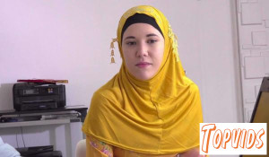 Lilly Brans - Nothing is better than fucking babe in hijab - E305