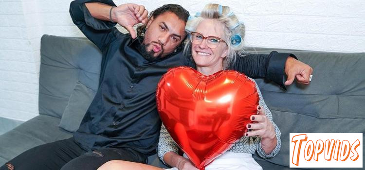 Lucy - Granny gets anus stretched