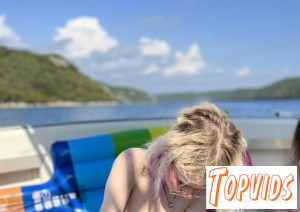 Diana & Ingrid - Nude Creative Porn Ingrida And Diana Painting Naked On A Yacht Vacation