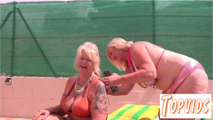 Melody & Raz - Curvy Blonde Mature MILFs Melody & Raz Get Naughty With Each Other at the Pool