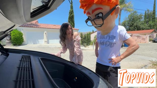 Nicole Emma Vaunt - Nicole Emma Vaunt Gets a Fill - Up from Porn Dude