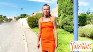 Mel - 24 years old, swimming pool installer in Saint - Tropez!