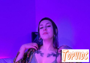 Sammie - Hot Big Boob Model Sam Using A Big Black Dildo Deep Female Orgasm