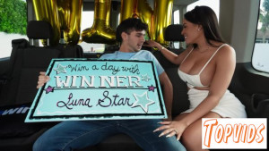 Luna Star - Mega Fan Wins a Ride