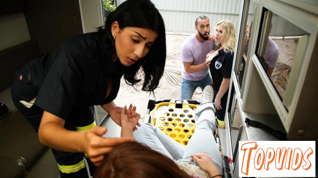Jenna Starr & Roxie Sinner - Emergency Threesome