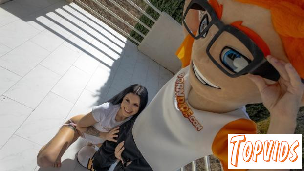 Raven Lane - Porn Dude Perfects Raven Lane’s Sexbot Programming