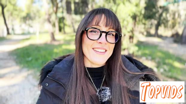 Lady - Lady, 37, wanted more people to watch her...