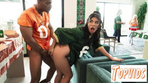 Jasmine Sherni - Game Day Bump And Run