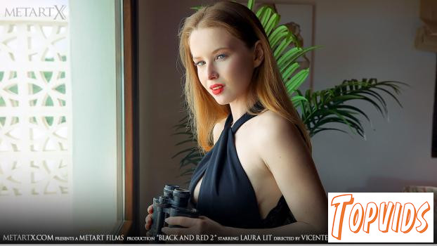 Laura Lit - Black And Red 2