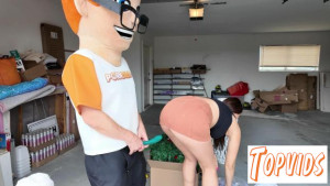 Lola Pearl - Lola Pearl Gets an Incredible Offer from Porn Dude