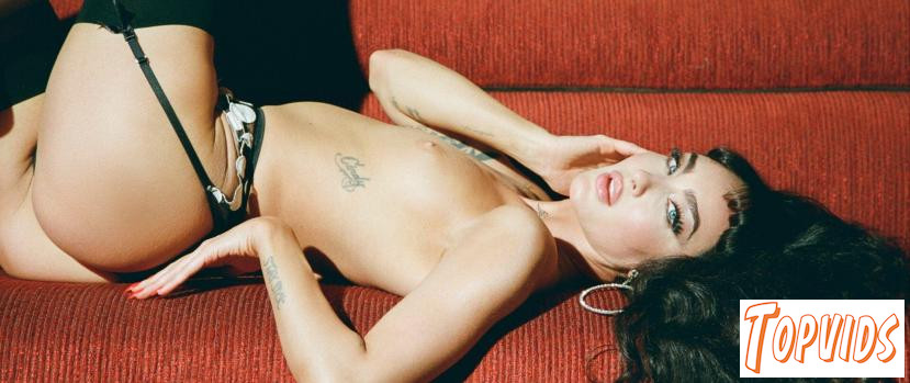 Scarlett Kapella - Speak Easy