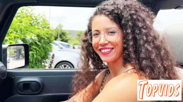 Prana - Pràna - Pràna, 22 years old, hairdresser in Bondy!