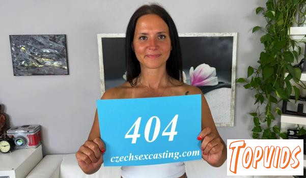 Moly - Sexy milf wanted shoot her very first casting video - E404