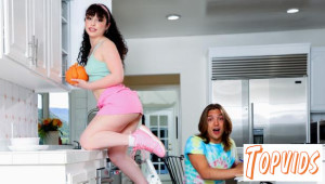 Pixie Smalls - Things Are Looking Up(skirt)! - Pixie Smalls & Axel Haze