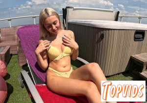 Rosalina - Rosalinda Sunbathing And Oiling Her Naked Body Outdoors With Closeups