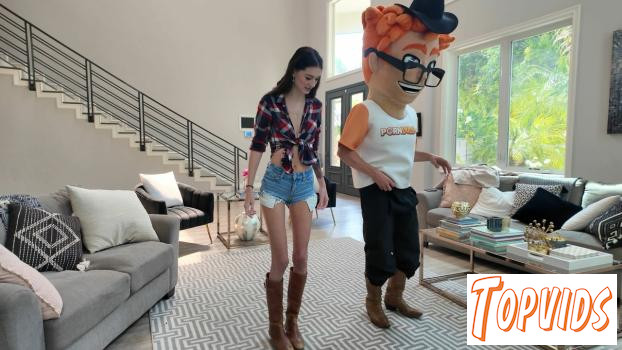 Sophie Tyler - Sophie Tyler Prepares Porn Dude for a Hoedown