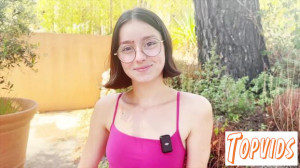 Penelope - Penelope, 19 years old, cosmetics saleswoman in Paris!