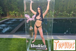 Violet Voss - Sexbot #3: Dom Programming