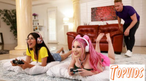 Lily Lou - Hot Gamer Craves Freeuse Anal