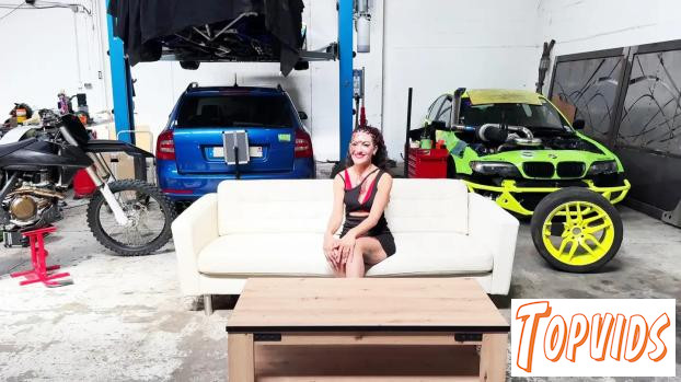 Melissa - Melissa demands some very hard fucking!