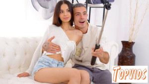 Eveline - Reaching orgasm on camera