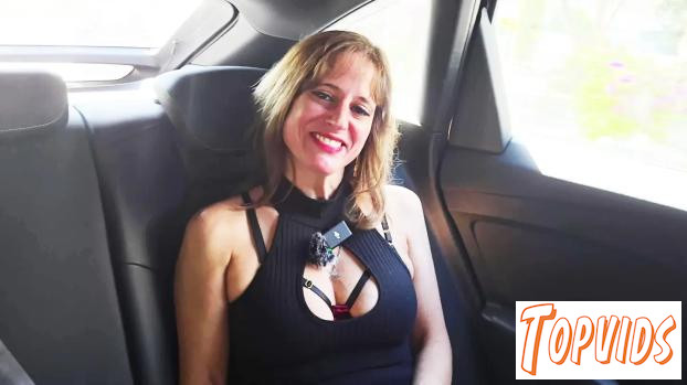 Lolly - Lolly, 44 years old, an explosive trio for a naughty girl in search of thrills!