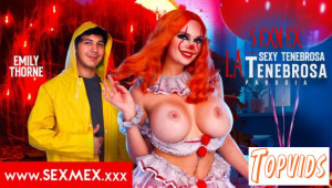 Emily Thorne - The Spooky Hot Clownette