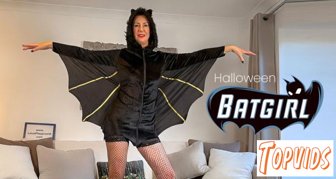 Sexy Bat Girl - Lara Latex
