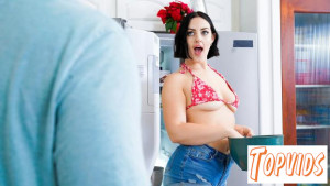 Lucy Lotus - My New Hot Neighbor - S49:E18