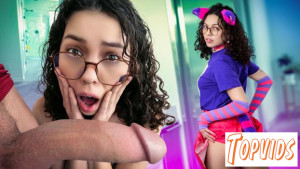 Satine Summers - “Try on My Mom’s Lingerie…” Nerd Girl vs Jock’s Cock