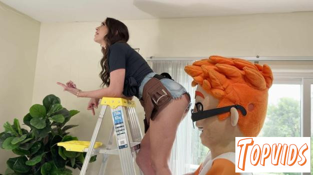 Amiee Cambridge - Amiee Cambridge Finds, Causes and Fixes Porn Dude’s Leaks