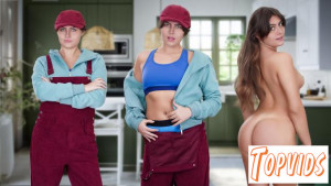 Selina Bentz - “You’re Wet As Fuck!” What's Selina Hiding Under Those Baggy Clothes?