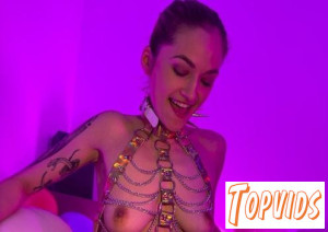 Adele - Hot As Fuck Adele Pops Balloons With Her Tits And Legs While Riding A Dildo Fetish Video