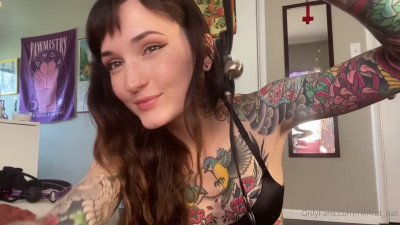 HellCat_Nat Fingers And Fucks Her Asshole