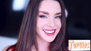 Maddie Wren - Sweet Nurse Maddie Wren Meets the Amateur Allure Couch