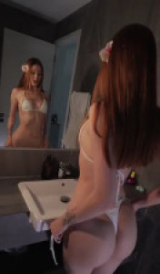 Arina Fox Masturbates In The Bathroom