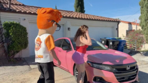 DangerousBunnyXX Gets Nailed On The Couch